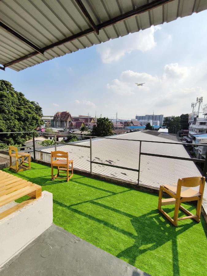 Youyen Hostel Bangkok Exterior photo